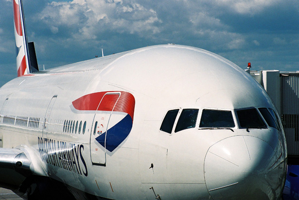 BRITISH AIRWAYS BOEING 777 200 LHR RF.jpg