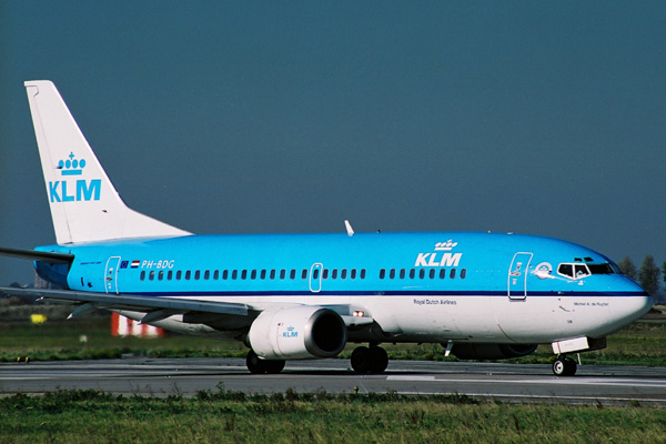 KLM BOEING 737 300 AMS RF 1775 36.jpg