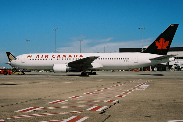 AIR CANADA BOEING 767 300 SYD RF 1829 22.jpg