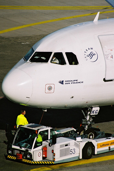 AIR FRANCE AIRBUS A320 DUS RF 1771 17.jpg