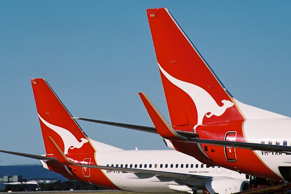 QANTAS TAILS PER RF 1886 23.jpg