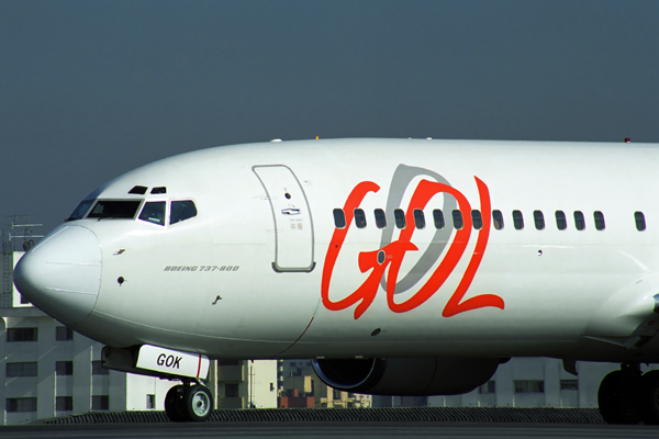 GOL BOEING 737 800 CGH RF 1730 35.jpg