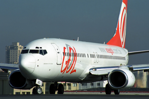 GOL BOEING  737 800 CGH RF 1730 8.jpg