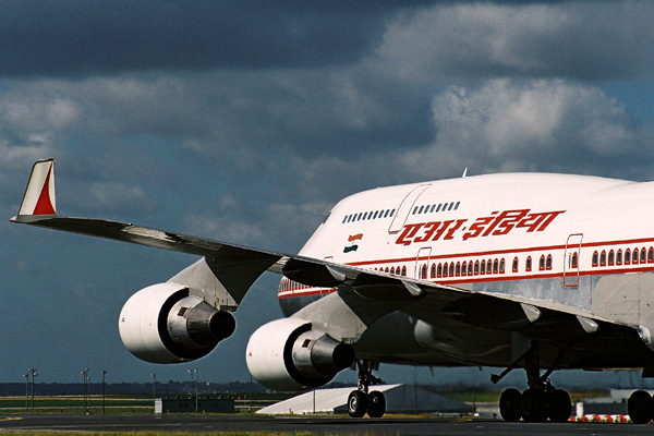 AIR INDIA BOEING 747 400 CDG RF 1863 29.jpg