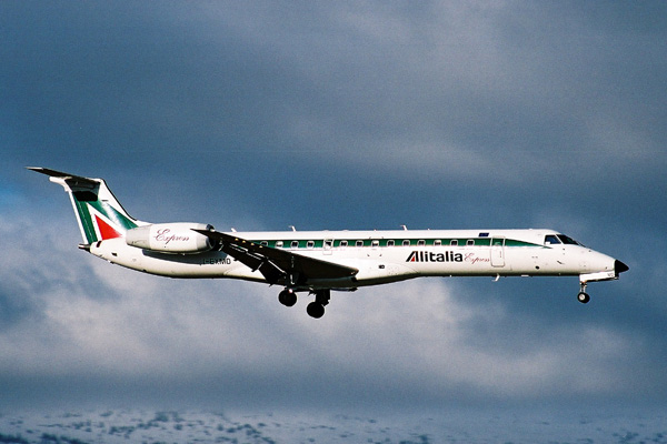 ALITALIA EMBRAER 145 GVA RF 1802 23.jpg