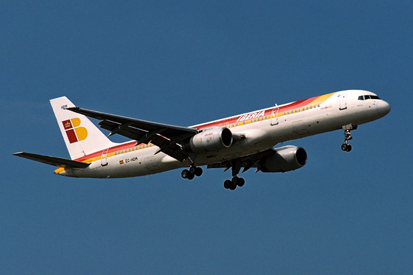 IBERIA BOEING 757 200 MAD 1846 19.jpg