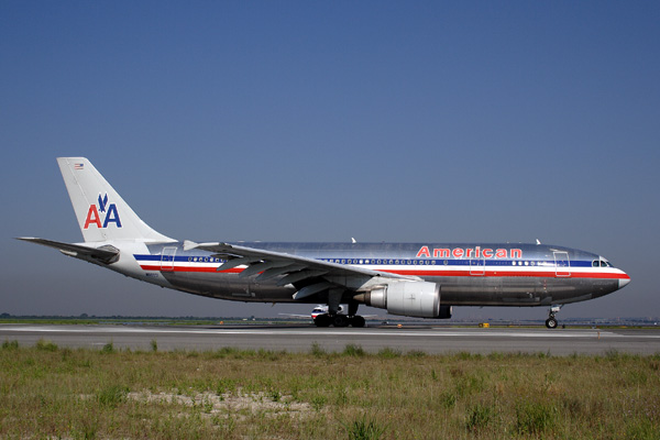AMERICAN AIRBUS A300 600R JFK RF IMG_0917 .jpg