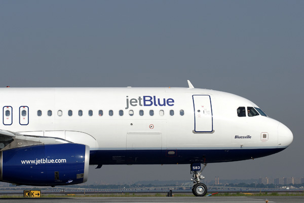 JET BLUE AIRBUS A320 JFK RF IMG_0968 .jpg