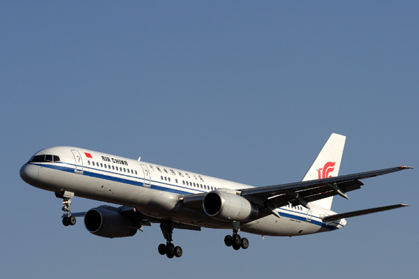 AIR CHINA BOEING 757 200 BJS RF IMG_2890 .jpg
