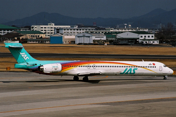 JAPAN AIR SYSTEM MD90 NGO RF 1819 30.jpg