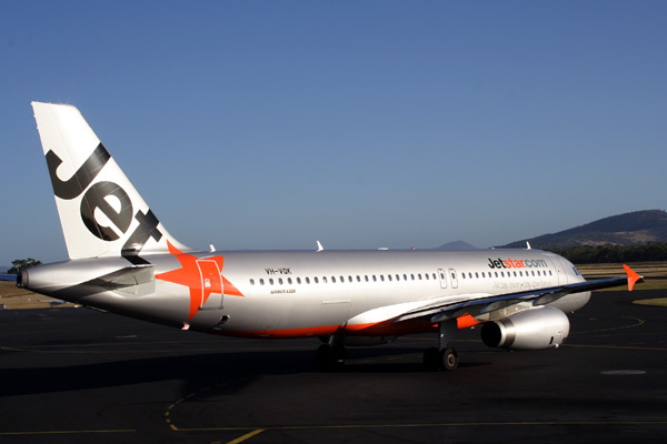 JETSTAR AIRBUS A320 HBA RF IMG_3471 .jpg