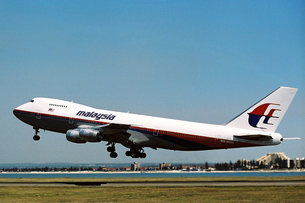MALAYSIA BOEING 747 200 SYD RF.jpg