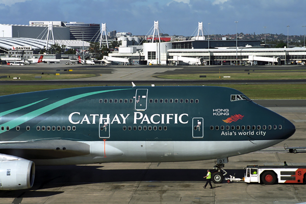 CATHAY PACIFIC BOEING 747 400 SYD RF 1761 10.jpg