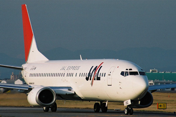 JAL EXPRESS BOEING 737 400 NGO RF 1921 30 JPG.jpg