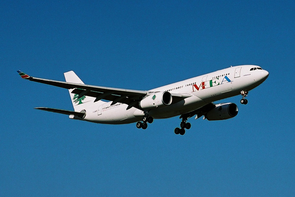 MEA AIRBUS A330 200 LHR RF 1779 6.jpg