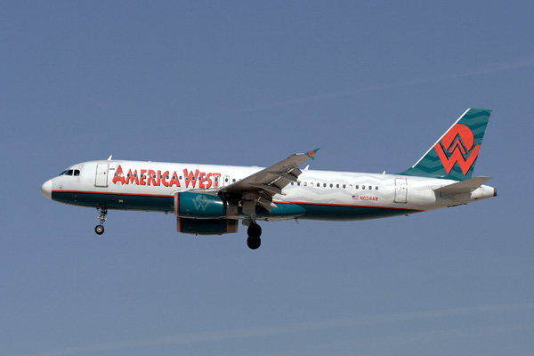 AMERICA WEST AIRBUS A320 LAS RF IMG_8939.jpg