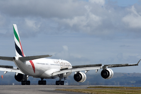 EMIRATES AIRBUS A340 500 AKL RF IMG_9196.jpg