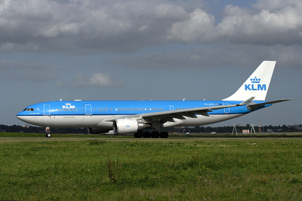 KLM AIRBUS A330 200 AMS RF IMG_6728.jpg