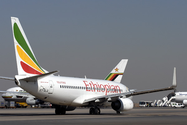 ETHIOPIAN BOEING 737 700 JNB RF IMG_1483.jpg