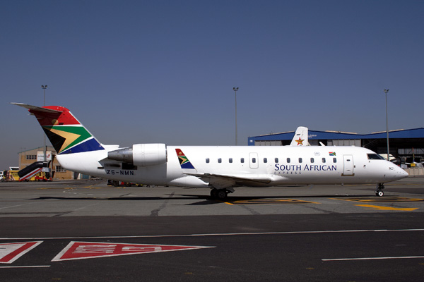 SOUTH AFRICAN EXPRESS CANADAIR CRJ JNB RF IMG_1139.jpg