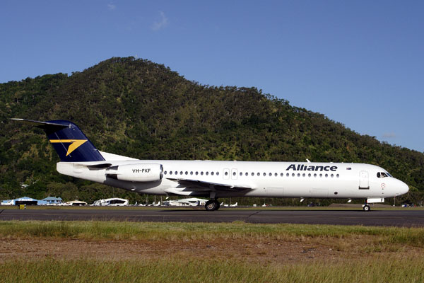 ALLIANCE FOKKER 100 CNS RF IMG_9277.jpg