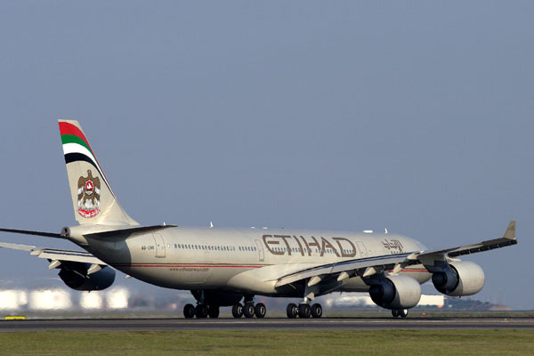 ETIHAD AIRBUS A340 500 SYD RF IMG_9319.jpg