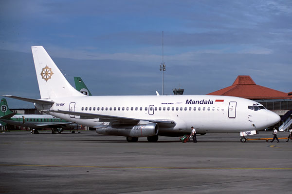 MANDALA BOEING 737 200 CGK RF 776 13.jpg