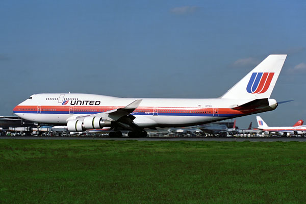 UNITED BOEING 747 400 NRT RF 427 11.jpg