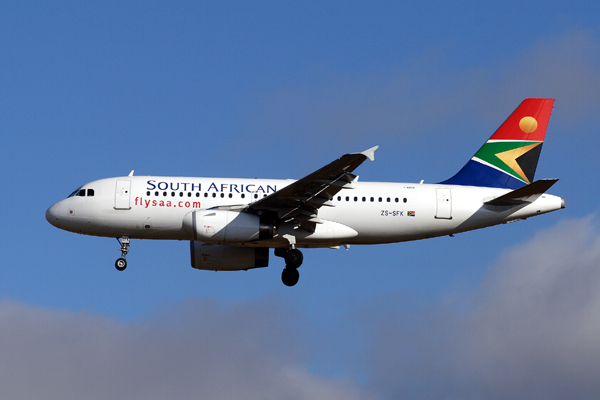SOUTH AFRICAN AIRBUS A319 JNB RF IMG_4953.jpg