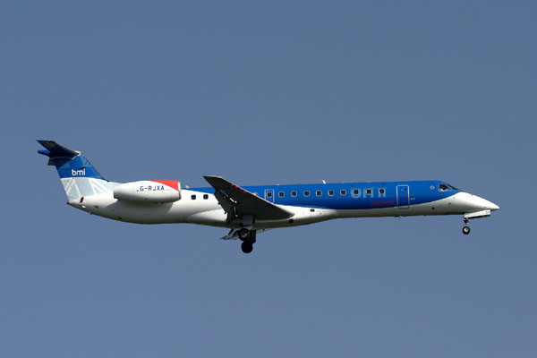 BMI BRITISH MIDLAND EMBRAER 145 RF IMG_7006.jpg