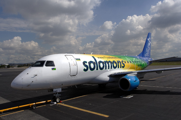 SOLOMONS EMBRAER 170 BNE RF IMG_9320.jpg