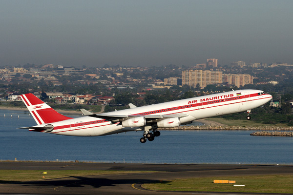 AIR MAURITIUS AIRBUS A340 SYD RF IMG_9628.jpg