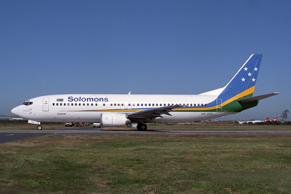 SOLOMONS BOEING 737 400 BNE RF 793 3.jpg