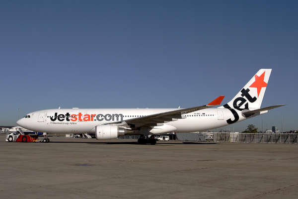 JETSTAR AIRBUS A330 200 SYD RF IMG_9360.jpg