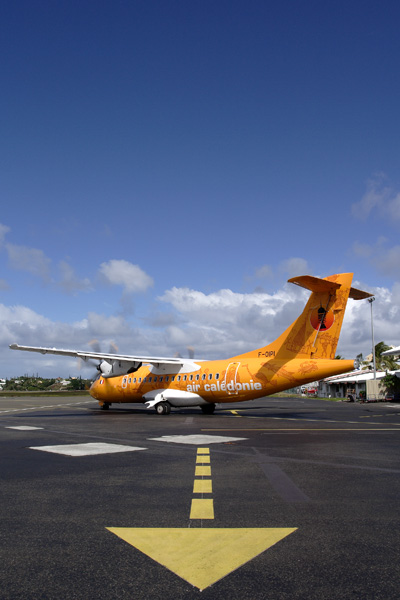AIR CALEDONIE ATR42 GEA RF IMG_0026.jpg