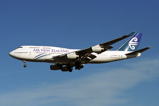 AIR NEW ZEALAND BOEING 747 400 LHR RF 1073 9.jpg