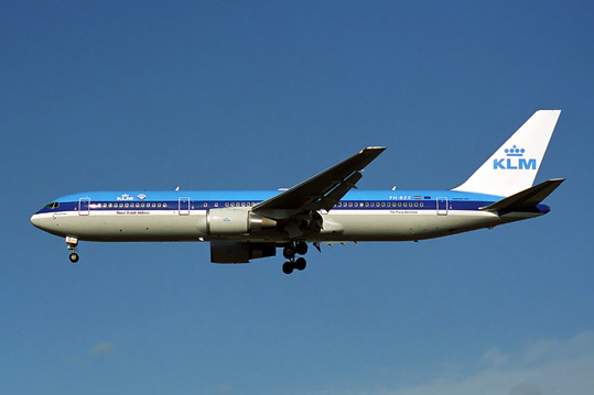 KLM BOEING 767 300 LHR RF 1074 7.jpg