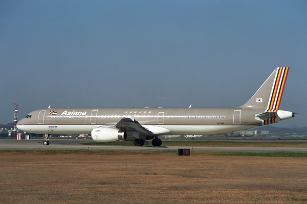ASIANA AIRBUS A321 GMP RF 1439 17.jpg