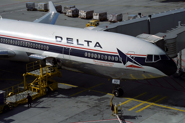 DELTA MD11 FRA RF 1155 27.jpg