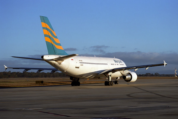 MERPATI AIRBUS A310 300 MEL RF 1134 10.jpg