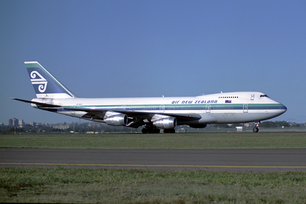 AIR NEW ZEALAND BOEING 747 200 SYD RF 783 25.jpg