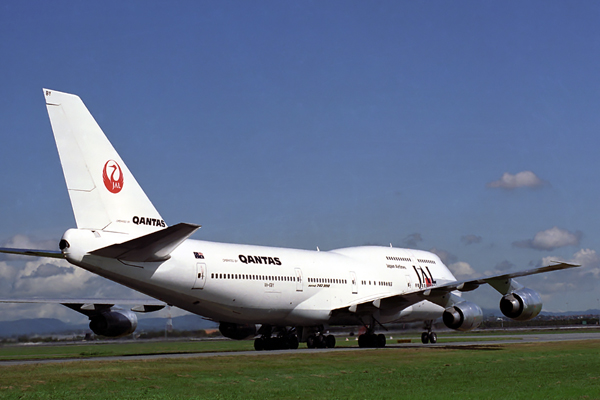 QANTAS JAL BOEING 747 300 BNE RF 494 20.jpg