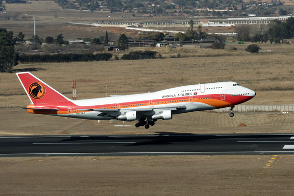TAAG ANGOLA BOEING 747 300 JNB RF IMG_0995.jpg