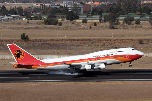 TAAG ANGOLA BOEING 747 300 JNB RF IMG_0997.jpg