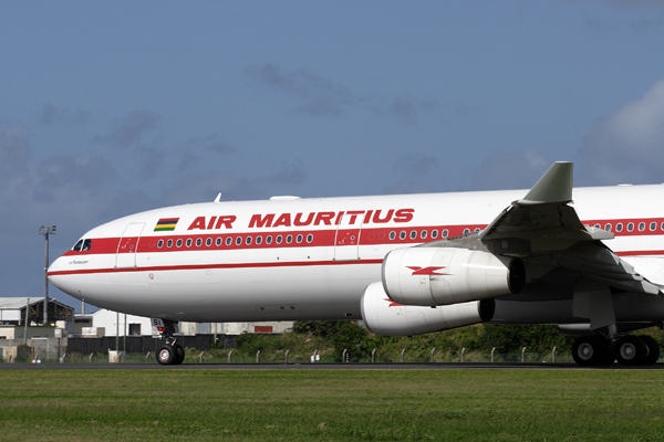 AIR MAURITIUS AIRBUS A340 MRU RF IMG_1150.jpg
