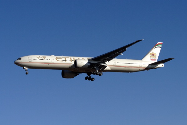 ETIHAD BOEING 777 300 JNB RF IMG_1220.jpg