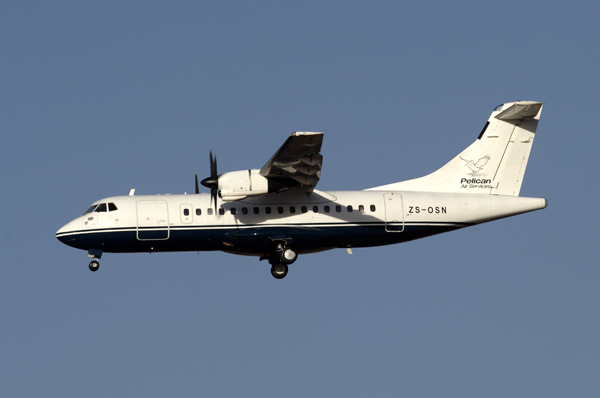 PELICAN AIR SERVICES ATR42 JNB RF IMG_1525.jpg