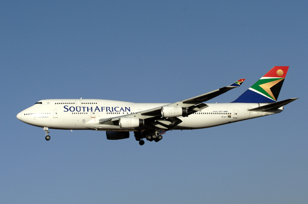 SOUTH AFRICAN BOEING 747 400 JNB RF IMG_1538.jpg