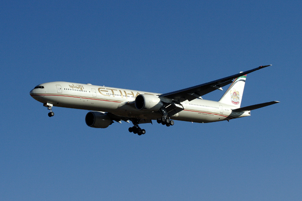 ETIHAD BOEING 777 300 JNB RF IMG_1567.jpg