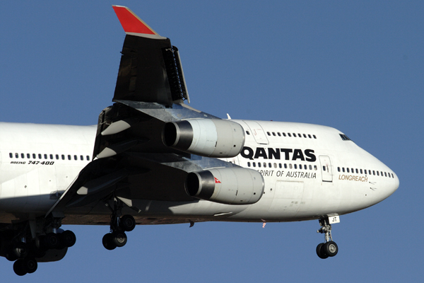 QANTAS BOEING 747 400 JNB RF IMG_1739.jpg